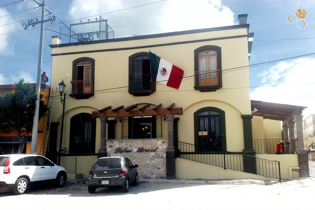 images/proyectos/COMERCIAL/024 DULCES BERNAL/interiores/dulces-bernal-fachada-comercial-arquitectos-en-queretaro-mem-arquitectos-construccion.jpg
